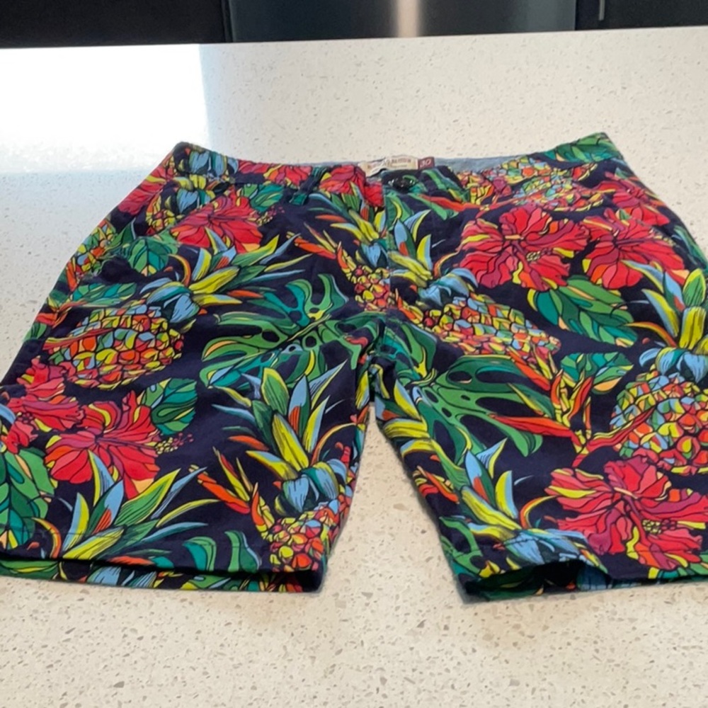 Hudson & Barrow walking shorts